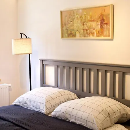 Schoene In Der Hagenstrasse Mit Terrasse Apartment Haldensleben