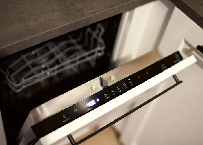 Schoene Mit Terrasse In Der Hagenstrasse هالدنسليبن